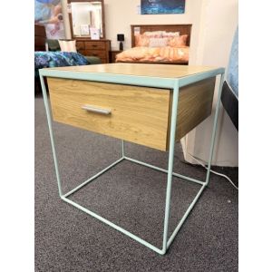BUDGET BEDSIDE TABLE DES